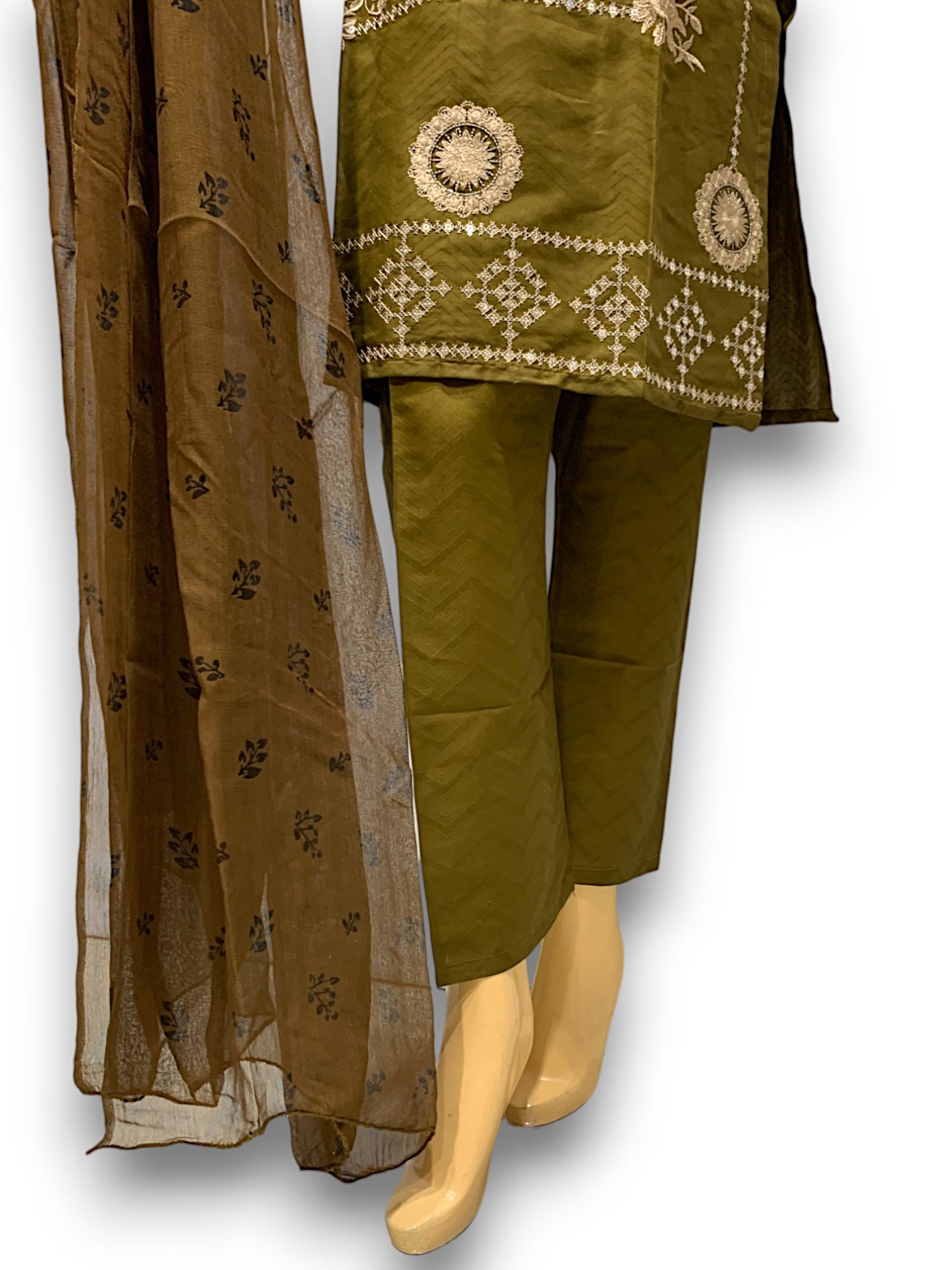 FCM(SC)-00230-MEHANDI GREEN